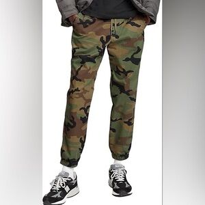 Gap Essential Camo Jogger